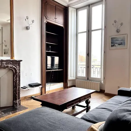 Appartement Charmant Vue Notre-dame Paris